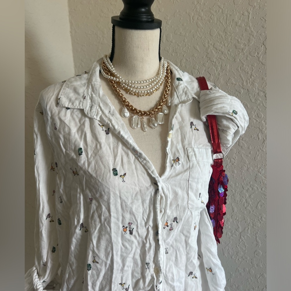 90's cute 'drinkies' inspired 'classic shirt' or 'blouse' from old navy. XL